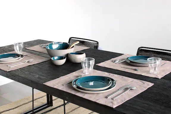 Mars Dining Table (140 سم)