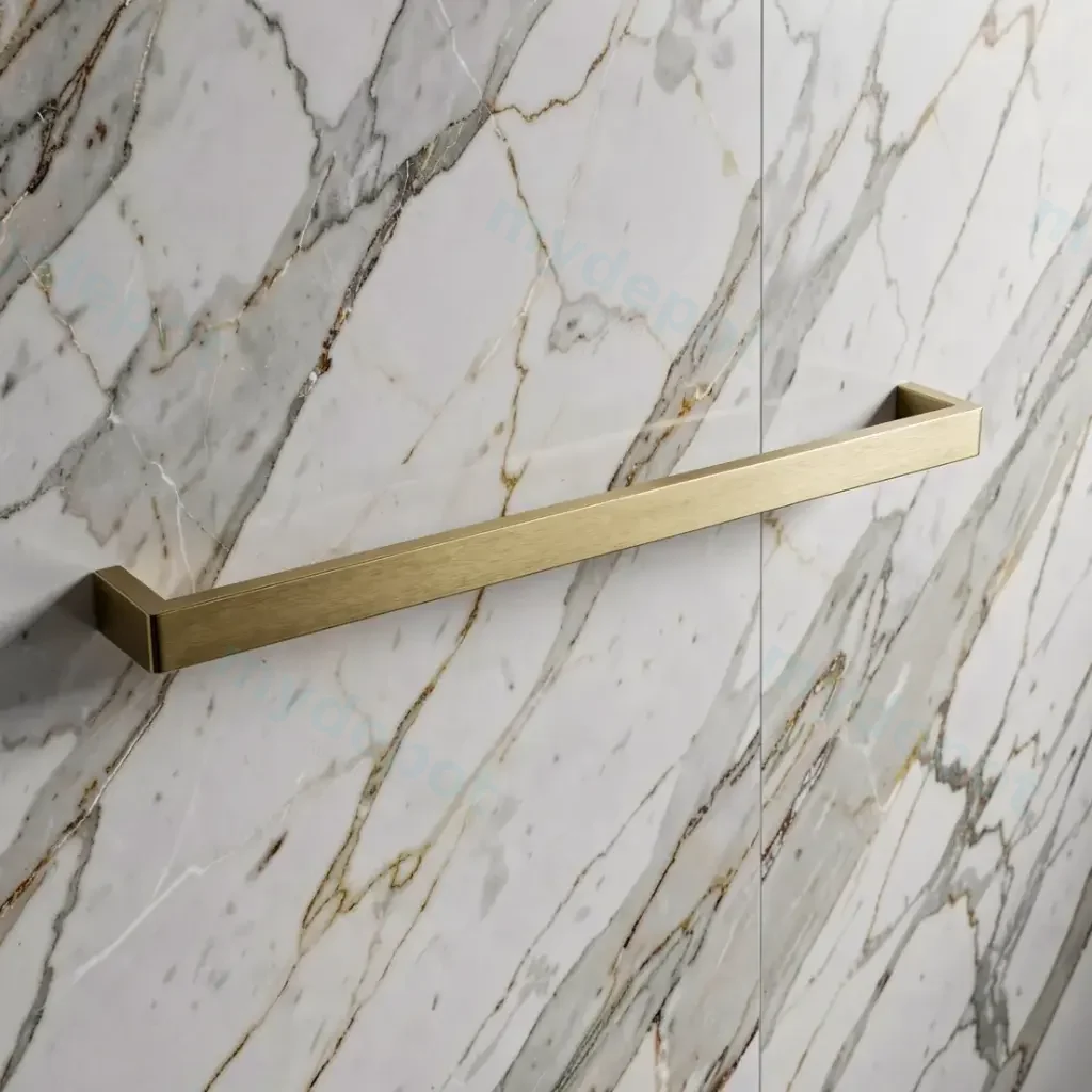 [41768] IVANO Series Brushed Brass Single Towel Rail 600mm