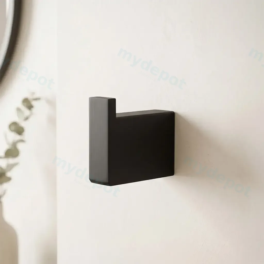 [41797] IVANO Series Black Robe Hook
